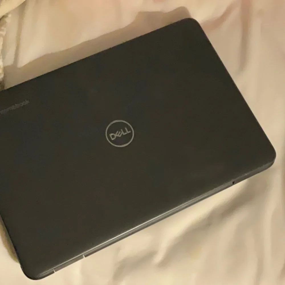 Dell Black Laptop Sleek Modern Design. I only take cash and Apple Pay